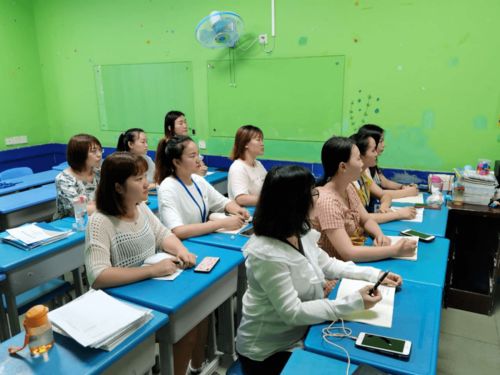 金牌咨询师培训 专业赋能，用心服务每一位家长